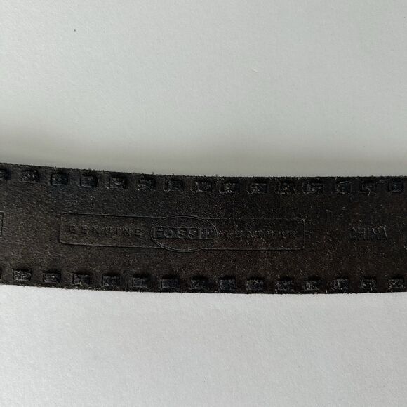 Fossil Womens Brown Embossed Leather Belt Medallion Buckle Size Medium 1.5” - Picture 7 of 11